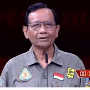 Klarifikasi Mahfud MD Untungkan Roy Suryo Cs