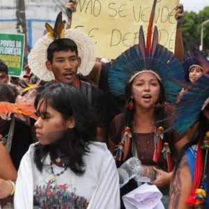 Demonstran Brazil Desak COP30 Percepat Akhir Era Bahan Bakar Fosil