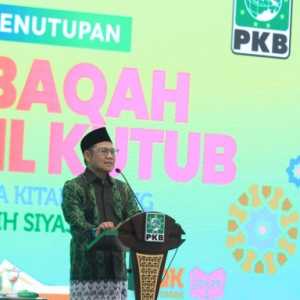 Beda Sikap Cak Imin Soal Gelar Pahlawan Gus Dur dan Soeharto