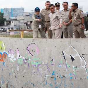Tanggul Pengaman Pantai Pesisir Utara Jakarta Diperkuat Cegah Banjir Rob