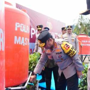 Wakapolri Resmikan Sumur Bor di Huntara Asam Pulau