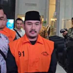 Usai Rumah Bupati Bekasi Ade Kuswara, KPK Geledah Rumah Tersangka Sarjan