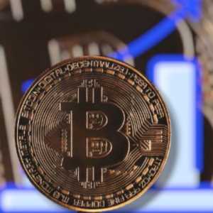 Terjadi Rotasi Aset ke Emas, Bitcoin Tertekan