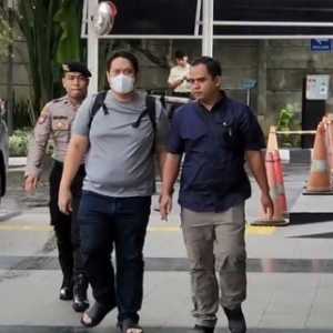 Petugas KPK Ditabrak saat OTT Kejari HSU, Begini Kondisinya