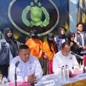 Dua Wanita Diringkus Buntut Promosikan Judi Online