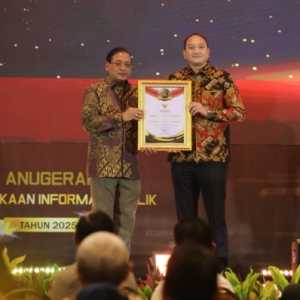 Gerindra Bawa Pulang Dua Penghargaan Komisi Informasi Pusat