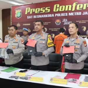 Polisi Tangkap Pasutri Kurir Sabu 19 Kg Jaringan Pekanbaru-Jakarta