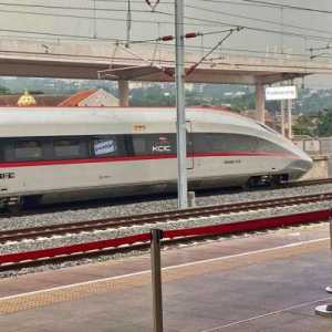 Ribuan Turis Malaysia Serbu Bandung via Whoosh di Libur Nataru