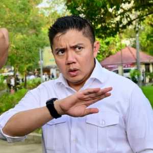 Prabowo Habiskan Malam Tahun Baru Bareng Warga Tapsel