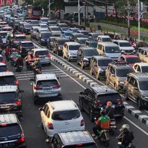 Produsen Mobil Jepang Hadapi Masa Sulit di Akhir 2025