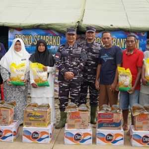 Laksdya Erwin Tinjau Distribusi Bantuan di Aceh Tamiang