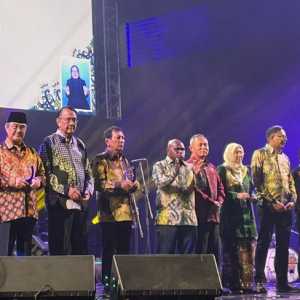 Enam Pejuang HAM Diganjar Penghargaan, Pigai: Jangan Mundur Selangkah Pun Memperjuangkan Kemanusiaan