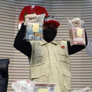 Duit Rp193 Juta dan 850 Gram Logam Mulia Disita dari Tangan Ardito Wijaya