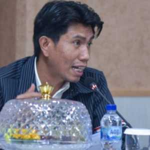 Komisi II Ingatkan BUMD Jangan Cuma Kejar Profit