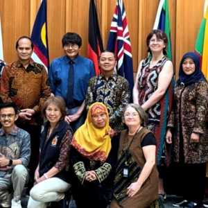 Wamen Fajar Dorong Diplomasi Bahasa Indonesia di Panggung Global