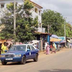 Guinea Tutup Perbatasan dan Jalan Raya Jelang Pilpres Perdana