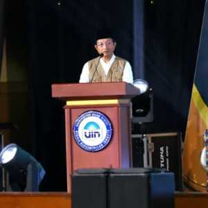 Menag Komitmen Penuh Pulihkan Rumah Ibadah dan Pendidikan Pascabencana Sumatera