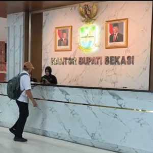 KPK Acak-acak Kantor Bupati Bekasi