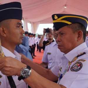 Bakamla Kukuhkan Pengawak HSC 32-05 Tingkatkan Keamanan Maritim