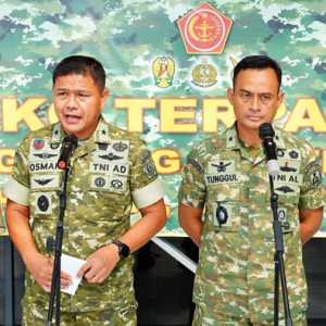 TNI All Out Bantu Korban Bencana Sumatera