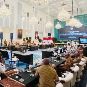 Prabowo Gelar Rapat Komite Percepatan Otonomi Khusus Papua