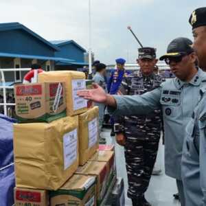 KN Pulau Nipah-321 Bawa 70 Ton Bantuan Kemanusiaan ke Sumatera