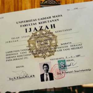 Roy Suryo Cs Konsisten Ijazah Jokowi 99,9 Persen Palsu