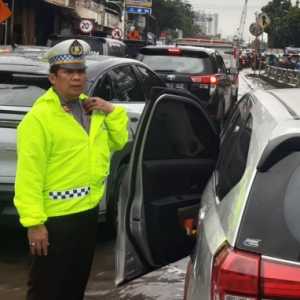 Pengemudi Tewas saat Kena Macet di Jelambar
