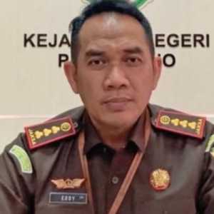 Lolos OTT, Mantan Kajari Kabupaten Bekasi Eddy Sumarman Dipanggil KPK