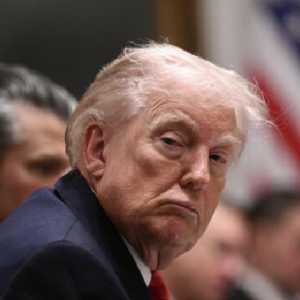 Trump Beri Ancaman Tarif ke Negara Pemasok Minyak Kuba