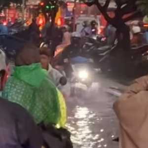 Peringatan Dini Banjir Jakarta: 4 Pintu Air Waspada, Pasar Ikan dan Karet Siaga