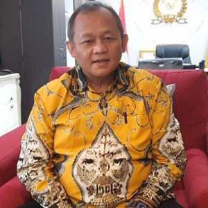 Sarmuji: Adies Kadir Sudah Mundur dari Golkar