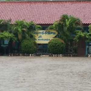 Sekolah di Jakarta Terapkan Belajar Jarak Jauh Buntut Cuaca Ekstrem