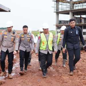 Wakapolri Tinjau Pembangunan SMA KTB Persiapkan Kader Bangsa