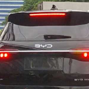 Penjualan Tesla Keok Dihajar BYD