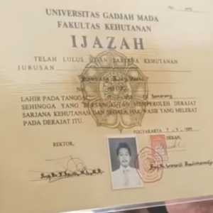 Hologram di Ijazah UGM Jadi Kuncian Mati, Jokowi Nyerah Saja!