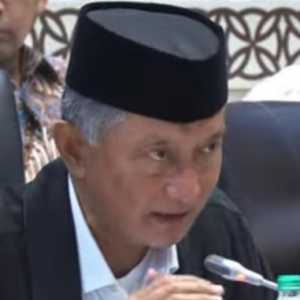 Menteri PU Terbata-Bata Jelaskan Anggaran Bencana Pakai Utang