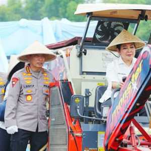 Mengawal Titiek Soeharto