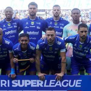 Tembok Pertahanan Persib Kunci Sukses Juara Paruh Musim