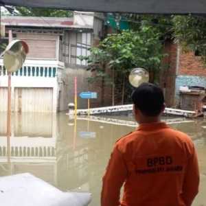 Drainase Jabodetabek Dibangun Cuma untuk 2 Tahun, Makanya Banjir!