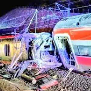 Tabrakan Dua Kereta Cepat di Spanyol Tewaskan 21 Orang