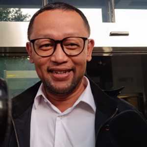 Gus Alex Ogah Ngeladenin Pertanyaan Wartawan