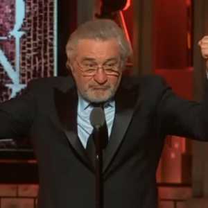 Robert De Niro: Donald Trump Bukan Sekadar Penjahat, Dia Alien
