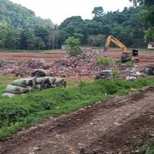 Tangsel Buang Sampah ke TPA Cilowong Serang  400 Ton per Hari
