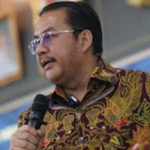 Denny JA Donasikan Dana BRICS Award untuk Perkembangan Sastra Dunia