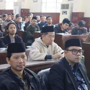 Ulama Asal Madura Raih Summa Cum Laude di Universitas Al-Azhar