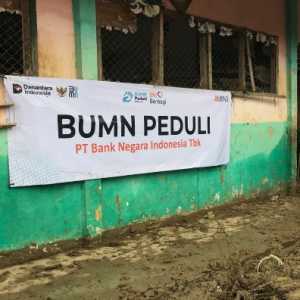 BNI Turun Tangan Bersihkan Sekolah Terdampak Bencana