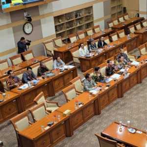 Komisi III Minta Perpres Tunjangan Hakim Ad Hoc Dievaluasi
