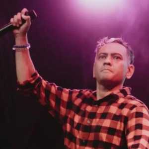 Lucky Widja Vokalis Element Meninggal Dunia