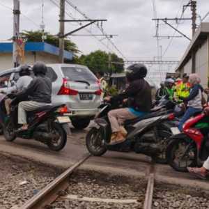Commuter Line Bandara Soetta di Stasiun Poris Kembali Normal Dua Jalur
